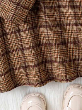 SHEIN طقم بنطلون وفستان كاجوال من القماش الأسكتلندي لفتيات المراهقات بأكمام طويلة وأزرار أمامية