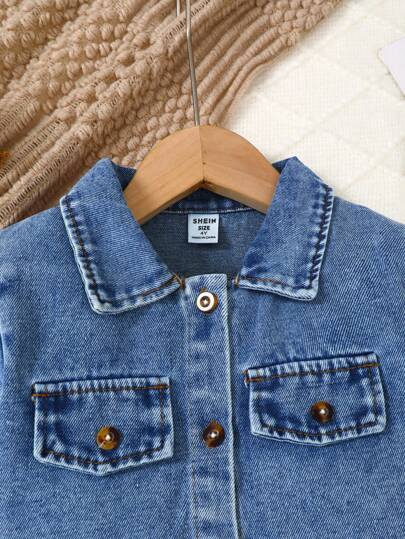 SHEIN Vintaside Kids مجموعة ملابس علوية كم طويل وتنورة متموجة من الدنيم الأزرق الداكن للفتيات، ملابس متنوعة الاستخدام للشتاء/ الخريف 2024 ، طقم ملابس يمكن ارتداؤه في كل المناسبات