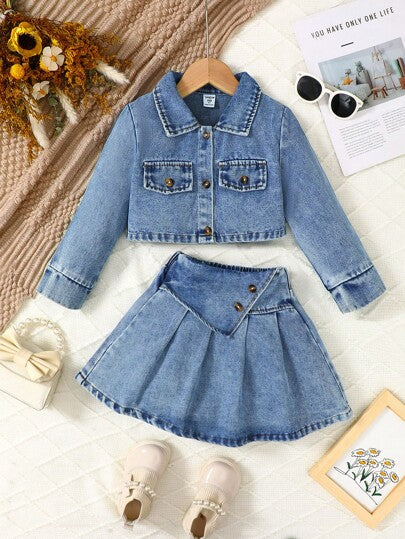 SHEIN Vintaside Kids مجموعة ملابس علوية كم طويل وتنورة متموجة من الدنيم الأزرق الداكن للفتيات، ملابس متنوعة الاستخدام للشتاء/ الخريف 2024 ، طقم ملابس يمكن ارتداؤه في كل المناسبات
