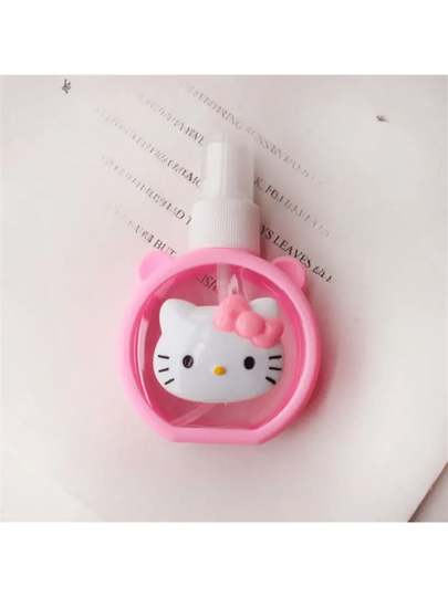 Sanrio 1 قطعة زجاجة سانريو متعددة الوظائف بسعة 55 مل، زجاجة رذاذ بلاستيكية صغيرة محمولة ذات غطاء سيليكون، رذاذ دقيق للتجميل وتعبئة المياه، للديكور المنزلي والحمام في الصيف