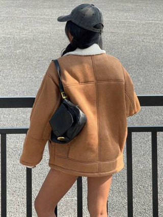 EZwear معطف نسائي موحد اللون قصير الأكمام يضم أزرار أمامية وجيب وأطراف من فرو