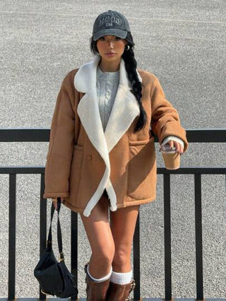 EZwear معطف نسائي موحد اللون قصير الأكمام يضم أزرار أمامية وجيب وأطراف من فرو