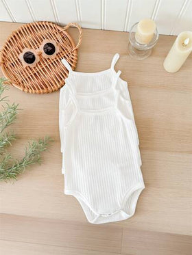 SHEIN LMoss Kids مجموعة 3 قطع بدلة داخلية للأطفال الرضع البنات الجميلة بحمالات مضفرة بيضاء للصيف