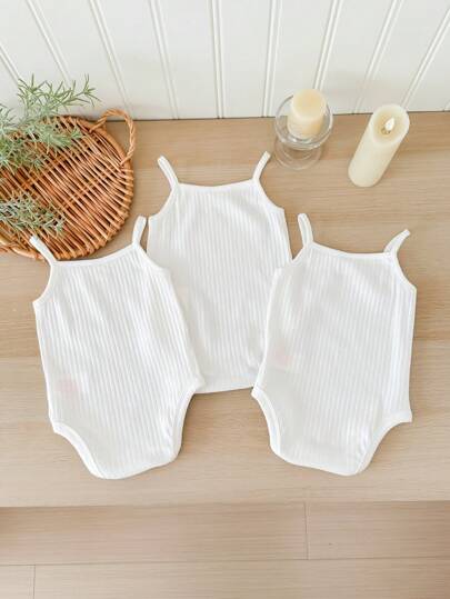 SHEIN LMoss Kids مجموعة 3 قطع بدلة داخلية للأطفال الرضع البنات الجميلة بحمالات مضفرة بيضاء للصيف