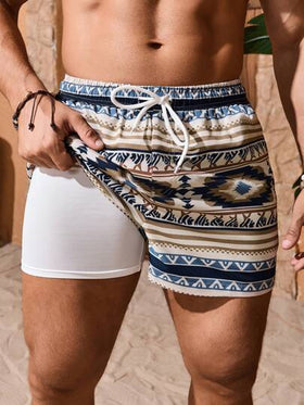 Manfinity VDAYZ شورتات شاطئ مطبوعة بجيب أمامي بنمط ربطة رجالية , عادية للعطلات, هاواي
