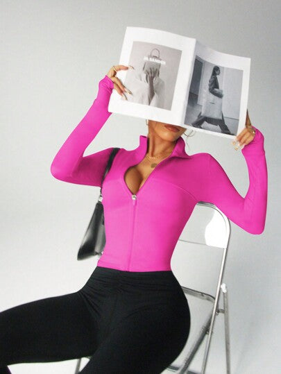 FWH ملابس رياضية للنساء للياقة البدنية والتمارين اليوغا والركض والأنشطة الخارجية والتنقلات والمواعدة، مصنوعة من خامات مرنة ومريحة، بتصميم مشكل للظهر والبطن، جاكيت للياقة والرشاقة بسحاب، مصمم بأناقة عصرية ومظهر أنيق وجميل.