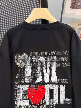 SHEIN تي شيرت تي شيرت بأكمام طويلة ممتلئ ومبطن للمراهقين الذكور، أنيق وعصري وناعم، مناسب للارتداء اليومي والمدرسة والسفر والرياضة في فصلي الخريف والشتاء، طباعة قلوب كرتونية