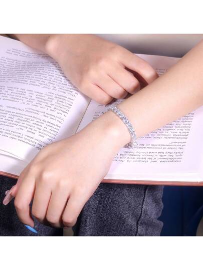 MDFUN سوار تنس أنيق مطلي بالذهب الأبيض عيار 18 قيراط، مرصع بحجر المربع القطع 5 مم، مطلي بالذهب، مقاس 6-8.5 بوصة