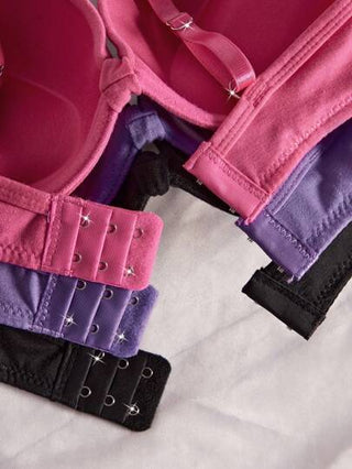 Shein Underwear&Sleepwear Basics 3 قطعة/طقم للمرأة ملابس داخلية بحمالة سميكة بتقنية الرفع سهلة الارتداء، حمالات صدر ذات وسادة مريحة