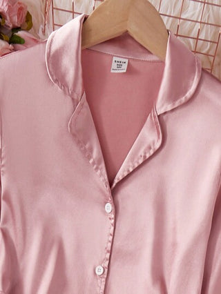 بيجاما بذلة نوم أطقم فتيات مكونة من سراويل طويلة وبلوزة طويلة الأكمام ذات ياقة مكشكشة من لون الصمغ الوردي الصلب الحرير ، ملابس لاونج عصرية