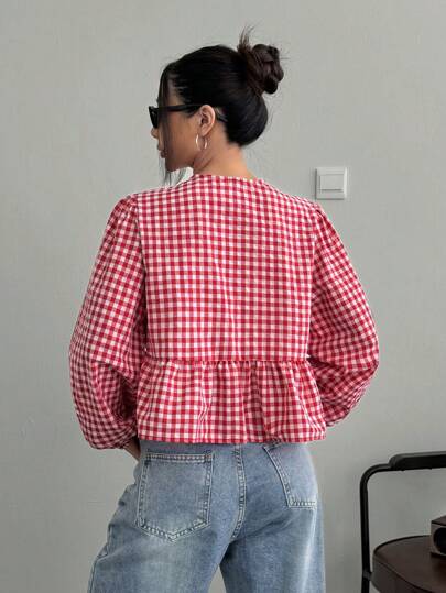 EZwear بلوزة نسائية فضفاضة بأكمام طويلة ذات كشكشة من الاحمر والأبيض بنمط مربعات رجعي حديث من الفلوت