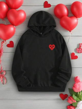 Manfinity Homme هودي أنيق وكاجوال بطباعة وجه البسمة وقلب منحصر الخصر، مناسب للأزواج ولملابس الأسرة الموحدة، هدية رائعة للحبيب