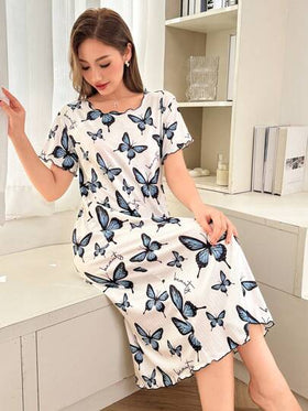 SHEIN فستان نوم قصير الأكمام مزين برسم الفراشة والأحرف بتصميم عادي