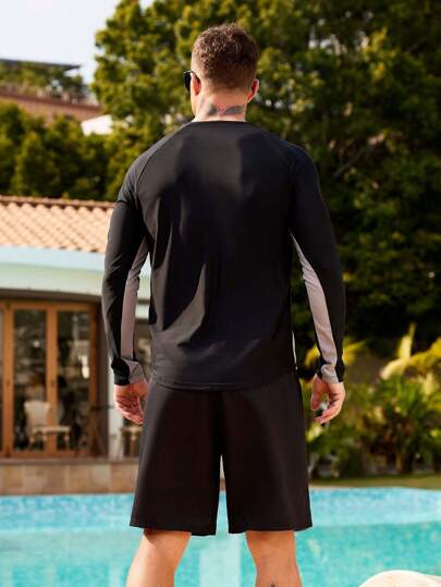 Manfinity Swimmode مجموعة 2 قطعة من بنطلون سباحة للرجال ذو ألوان متباينة ومطبوع بطراز هاواي