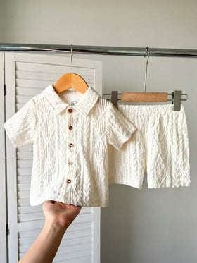 SHEIN Vintaside Kids ملابس أطفال حديثي الولادة إلى عام واحد، بلوزة أكمام قصيرة لون المشمش وطقم شورت، قماش ذو ملمس مناسب لارتداء الأطفال في الصيف، يضيف ملمسًا وجودة إلى الملابس