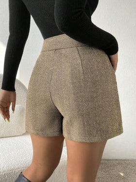 EMERY ROSE بنطلون قصير خصر عالي طباعة نقش مسنن جيب مائل