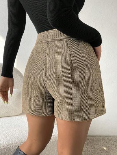 EMERY ROSE بنطلون قصير خصر عالي طباعة نقش مسنن جيب مائل