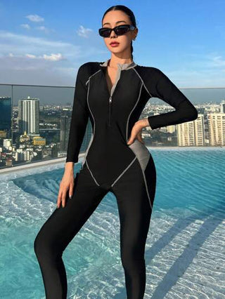 DAZY بذلة سباحة ذات تصميم رياضي وألوان متباينة للنساء، رسمي وأنيق للارتداء اليومي
