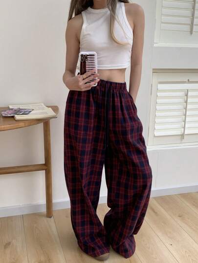 SHEIN EZwear بنطلون مريح للبيت بطباعة مربعات ملونة باللون الأزرق للسيدات، ملابس رمضان