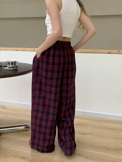 SHEIN EZwear بنطلون مريح للبيت بطباعة مربعات ملونة باللون الأزرق للسيدات، ملابس رمضان