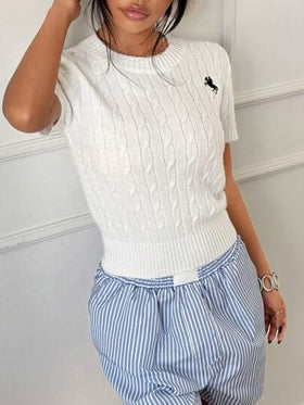 SHEIN Unity ملابس علوية كاجوال مطاطية قصيرة الأكمام بياقة مستديرة ذات نقش فارس