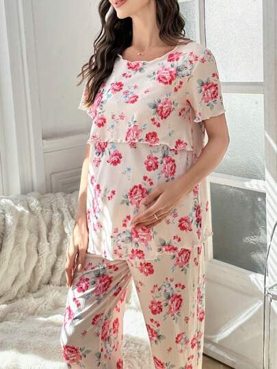 Shein Underwear&Sleepwear Maternity طقم بيجامة حمل يتكون من بنطلون رياضي قصير الأكمام بنمط زهري للرضاعة الطبيعية