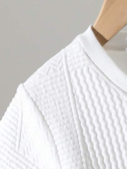 SHEIN تي شيرت كاجوال بأكمام قصيرة ذات لون أحادي بسيطة للأولاد الصغار