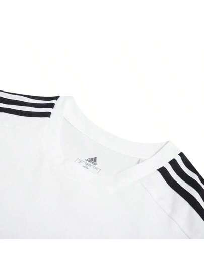 Adidas تي شيرت كاجوال قصير الأكمام للرجال القطن , برمودا فضفاض ملائم للرياضة و الاسترخاء IC9336