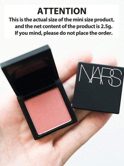 Nars أيقوني أحمر الخدود، تم إعادة تصوره الآن بصيغة محسّنة تدوم لمدة تصل إلى 16 ساعة، تتميز بأداء لون حقيقي بشعور مريح وخفيف الوزن.