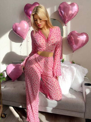 PetitDoll مجموعة قطعتين من الملابس الداخلية النسائية بتصميم رقبة على شكل V عميق مزينة بالدانتيل والشبك لعيد الحب