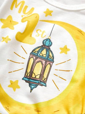 SHEIN رمضان 3 قطعة/طقم ملابس أطفال الأولاد هلال رمضان مطبوع عليها فانوس ، مناسبة لرمضان والاستخدام اليومي والأنشطة الخارجية والحفلات للأطفال حديثي الولادة وتصوير صور ربيعي/صيفي