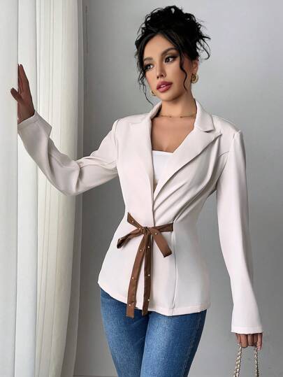 Privé سترة مزينة بالخرز وشريط ربط للخصر للنساء