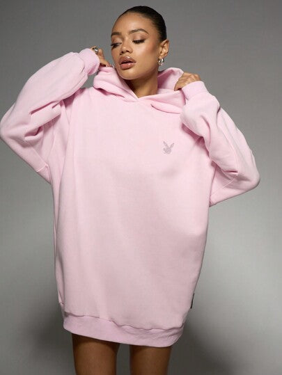 MISSGUIDED Missguided x Playboy فستان هوودي مطرز بشعار أرنب من الكريستال فضفاض بيان للشارع، بتزيين بلورات، قطعة رياضية طويلة الطول أنيقة لارتداء في الحفلات والنوادي خلال فصل الشتاء