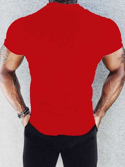 Manfinity Fitness تي شيرت رياضي كاجوال بأكمام قصيرة وطباعة، رقبة طاقم، تصميم بسيط للرجال