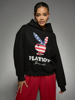 MISSGUIDED Missguided x Playboy هودي واسع مطبوع عليه علم الولايات المتحدة الأمريكية وشعار الرابع من يوليو|حجم مناسب للجنسين