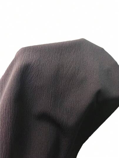 SHEIN LUNE بدلة قصيرة بحمالات رفيعة واسعة بلون سادة مناسبة للإجازات والترفيه