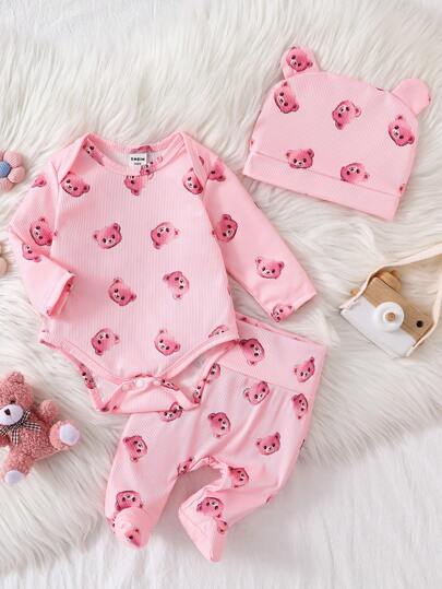 SHEIN 3 مجموعة بيجامة جديدة للأطفال حديثي الولادة مكونة من بدلة واقية مطبوع عليها دب زهري اللون مع سروال وقبعة، طقم ملابس منزلية مريحة