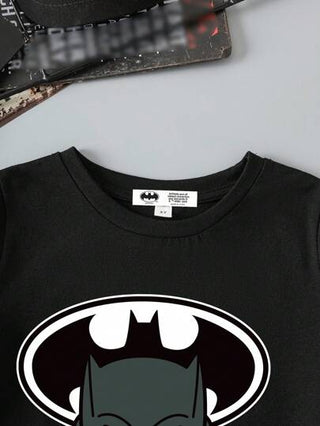 BATMAN X SHEIN تي شيرت كاجوال قصير الأكمام بياقة طاقم مناسب للصيف للأولاد الصغار
