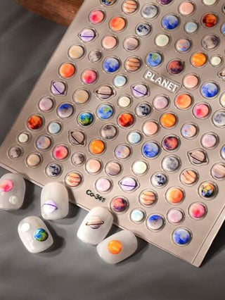 1 قطعة ملصقات فن الأظافر بتصميم الكواكب الكونية ، لاصق جيلي 5D ، ملصقات لترتيب الأظافر ولوحات المناكير DIY