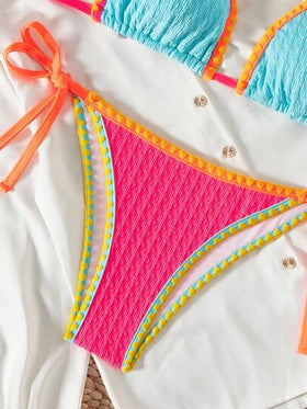 Swim SXY ملابس شاطئ/ إجازة صيفية لسيدات، مجموعة ملابس سباحة مكونة من ملابس علوية علوية مفتوحة مزينة بكشكشة ملونة وسراويل بيكيني ذات حمالات خيطية جانبية، إطلالة إيقونية محفزة للربيع، مناسبة للحفلات والأجواء البوهيمية