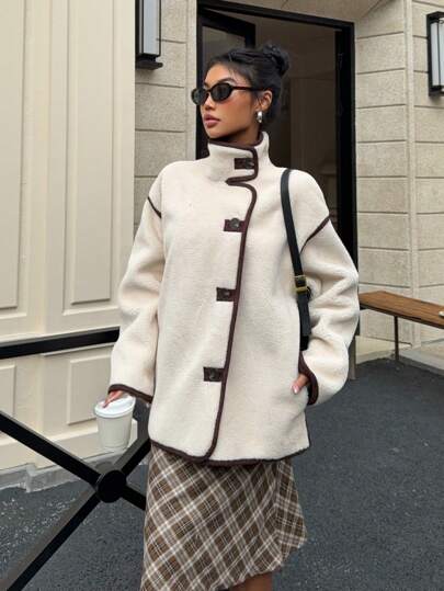 SHEIN EZwear جاكيت كلاسيكي أكمام طويلة مع جيوب جانبية وأزرار أمامية، يتميز بتريم ذو لون متباين، مناسب لفصلي الخريف والشتاء