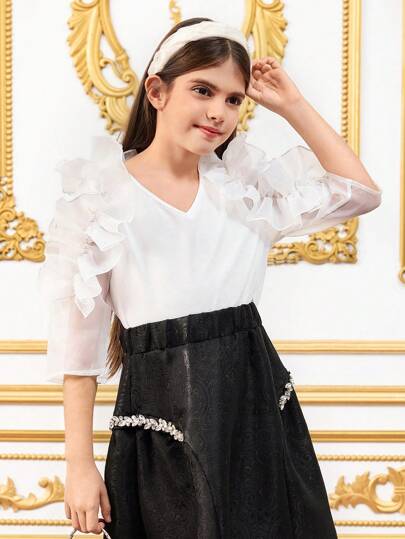 SHEIN ملابس علوية أنيقة للفتيات المراهقات من الأورجانزا مكسرة الياقة على شكل حرف V مناسبة للجسم بأكمام ثلاثة أرباع بتصميم رقعي باللون الأبيض