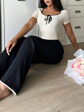 SHEIN طقم ملابس علوية قصيرة الأكمام ذات حواف بألوان متباينة وبنطال طويل للمنزل، مجموعة ملابس للمناسبات العطلة