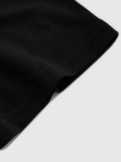 SHEIN طقم بيجامة طباعة ألعاب للرجال