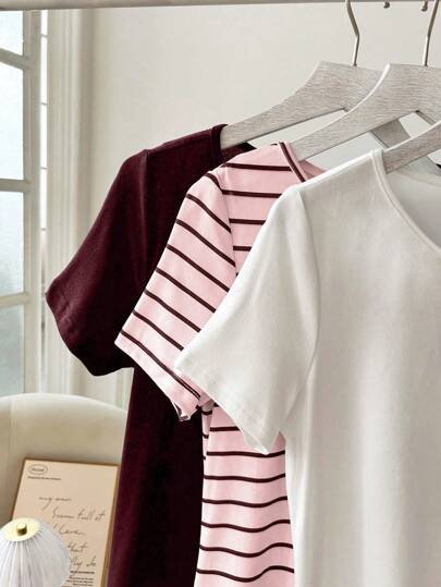 Shein Underwear&Sleepwear Basics 3 طقم ثوب مقلم أبيض وأحمر