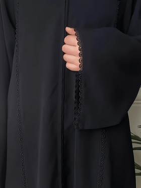 عباية طراز تركي/أنيقة بلون سادة مزينة بالدانتيل وسحاب للنساء ، محتشمة