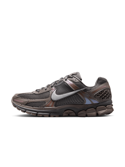 Nike حذاء الجري "كهف حجري" الناعم والمريح والمانع للانزلاق والقوي "ذو طرف منخفض" ، للرجال ، بني ، HF5493-201