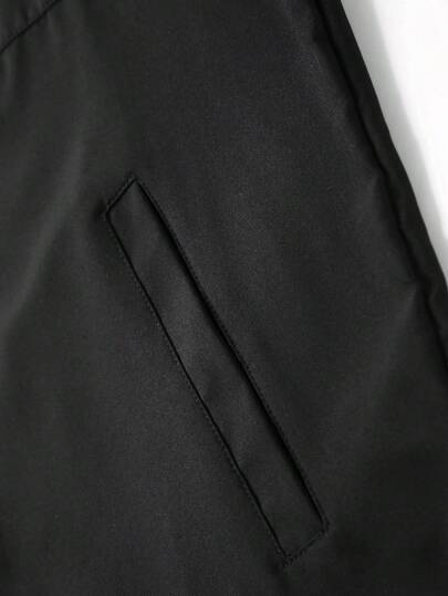 Manfinity Homme جاكيت رياضية كاجوال للرجال بلون أحادي، مزودة بسحاب أمامي وغطاء للرأس، بجيوب سحابية وجيوب جانبية بسيطة وعملية. تصميم السحاب سهل الارتداء والخلع، مناسبة للارتداء اليومي والسفر والرياضة والأنشطة الخارجية. جاكيت رجالية بغطاء للرأس وسحاب، بدون