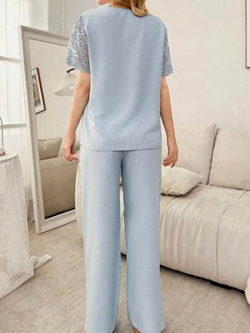 SHEIN طقم من البيجما بأكمام قصيرة، شفاف، ذو جزء علوي مفتوح عند الأكتاف، من قطع من الدانتيل