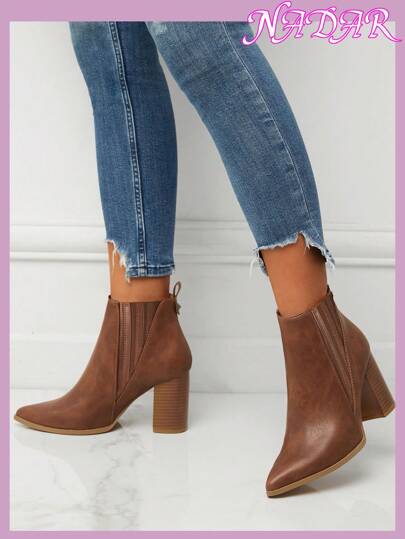 بوت تشيلسي ذات الكعب السميك وأحذية برقبة قصيرة للنساء للموضة في الخريف والشتاء، بوت برقبة مصنوعة من جلد اصطناعي مضادة للانزلاق مناسبة للخارج والتنقل